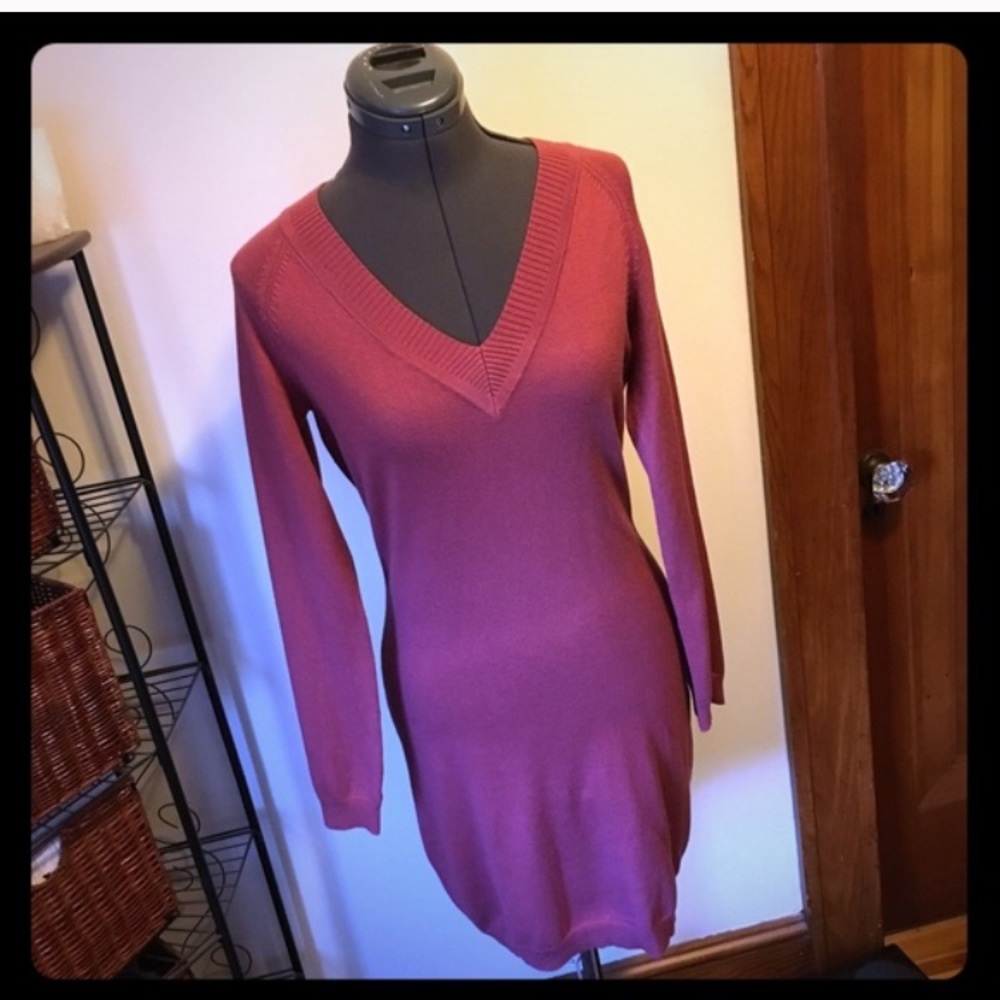 VS Moda International Pink Sweater dress Mauve V neck vintage